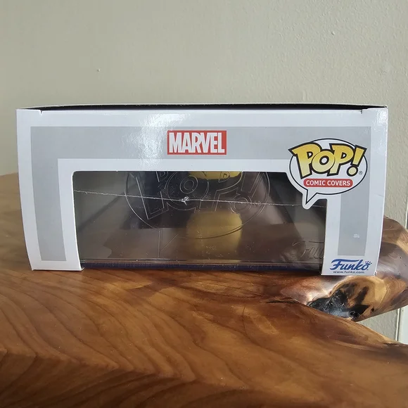 Funko Pop! X-Men Wolverine #39 - Yellow/Black - Picture 7 of 8